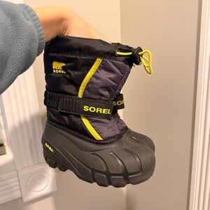 11C Sorel Kids Flurry Black and Yellow Winter Boots